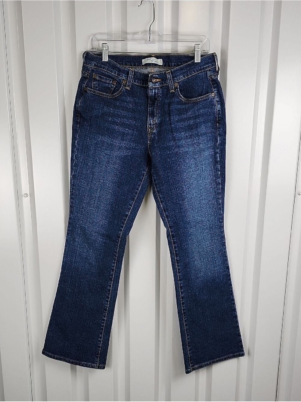 Levi's Women's 515 Boot Cut Jeans in Dark Blue Denim Size 10 Mid-Rise 30" Inseam